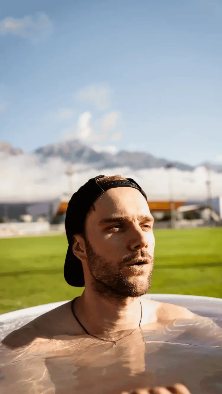 IceTub gif IceTub gif